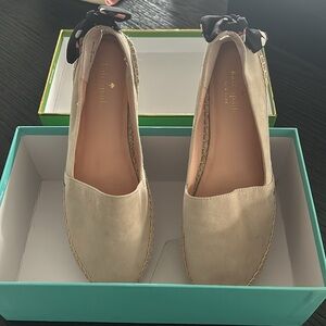 Kate Spade Women’s Grayson Suede Espadrille Flats in Roasted Peanut.  Size 9
